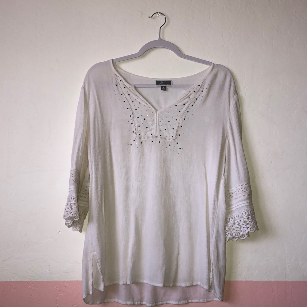 White blouse with lacy cuffs 3/4 sleeve w/sequins